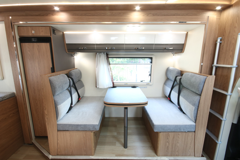 皮卡房車和依維柯房車你會選哪種？