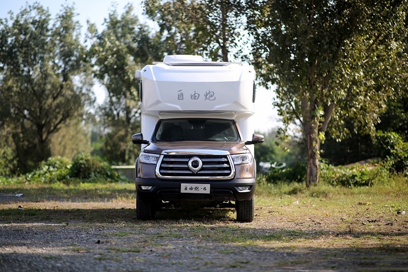 自由炮滿分選手，房車生活新體驗