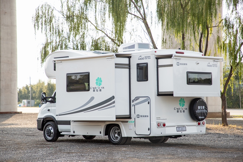 塞拉維雙拓展房車,你想象不到的空間舒適性 塞拉維雙拓展房車,你想象不到的空間舒適性