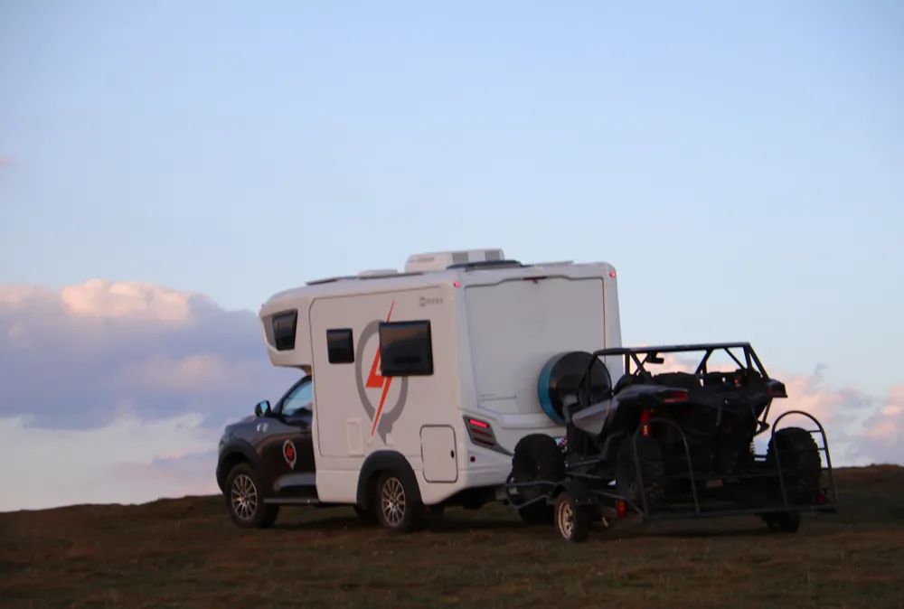 疫情之下，我們?yōu)槭裁催x擇房車(chē)出行？