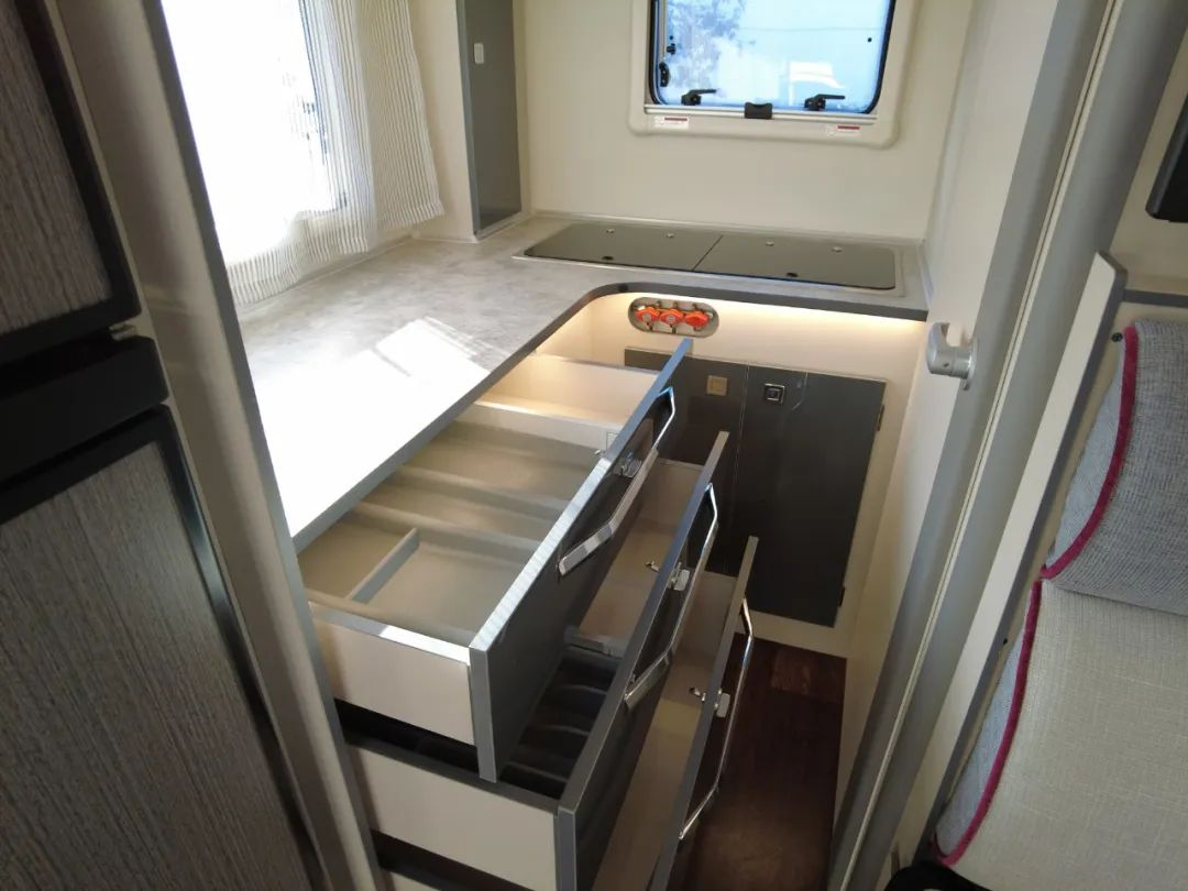 氣場全開！駱駝房車最強全明星陣容，齊了！