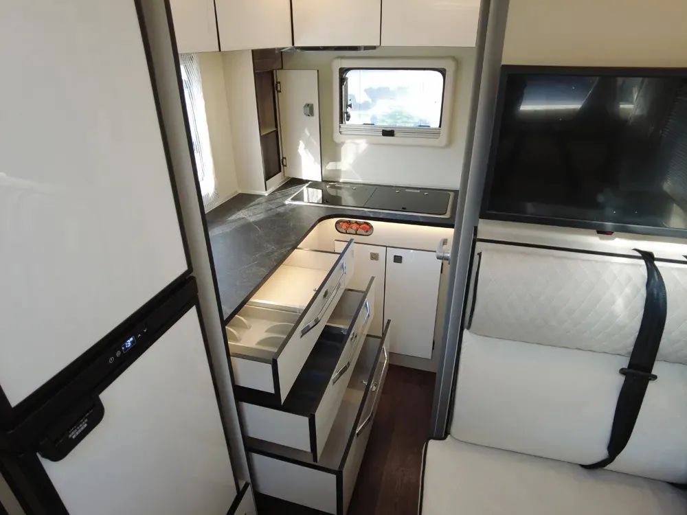 出門旅行行李太多沒(méi)地方放?這輛可以完美解決 出門旅行行李太多沒(méi)地方放?這輛可以完美解決